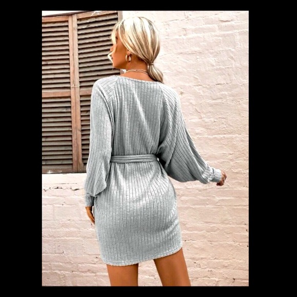 👑WOMEN’S LONG-SLEEVE GREY SWEATER DRESS WITH TIES! - Picture 4 of 4